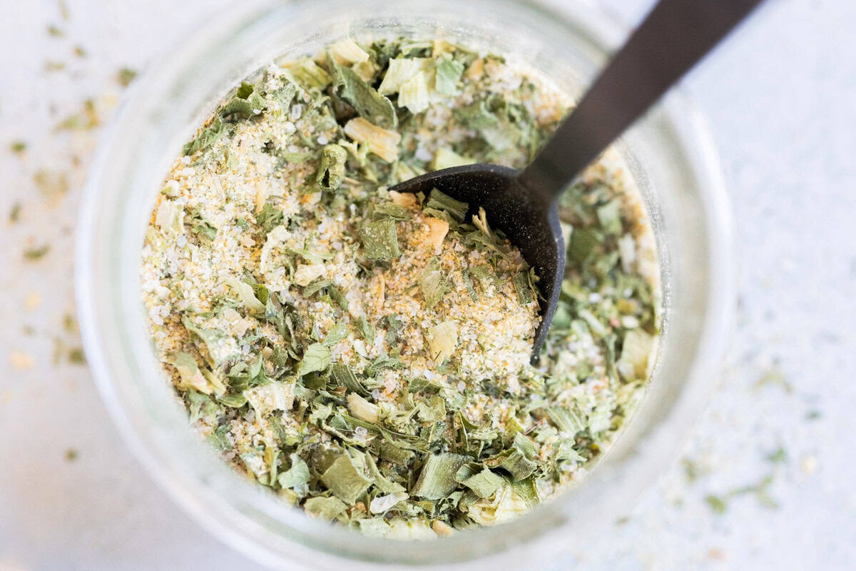 Easy Buttermilk-Free Ranch Seasoning: Pantry Staples Recipe
